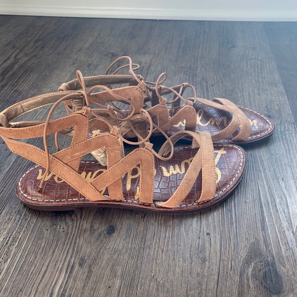 Worn twice Sam Edelman gladiator sandals - Picture 2 of 5